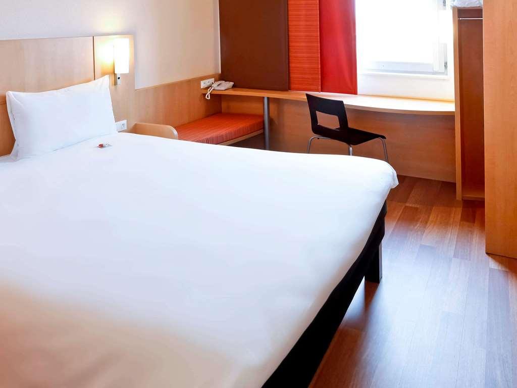 Ibis Lyon Est Chaponnay Quarto foto